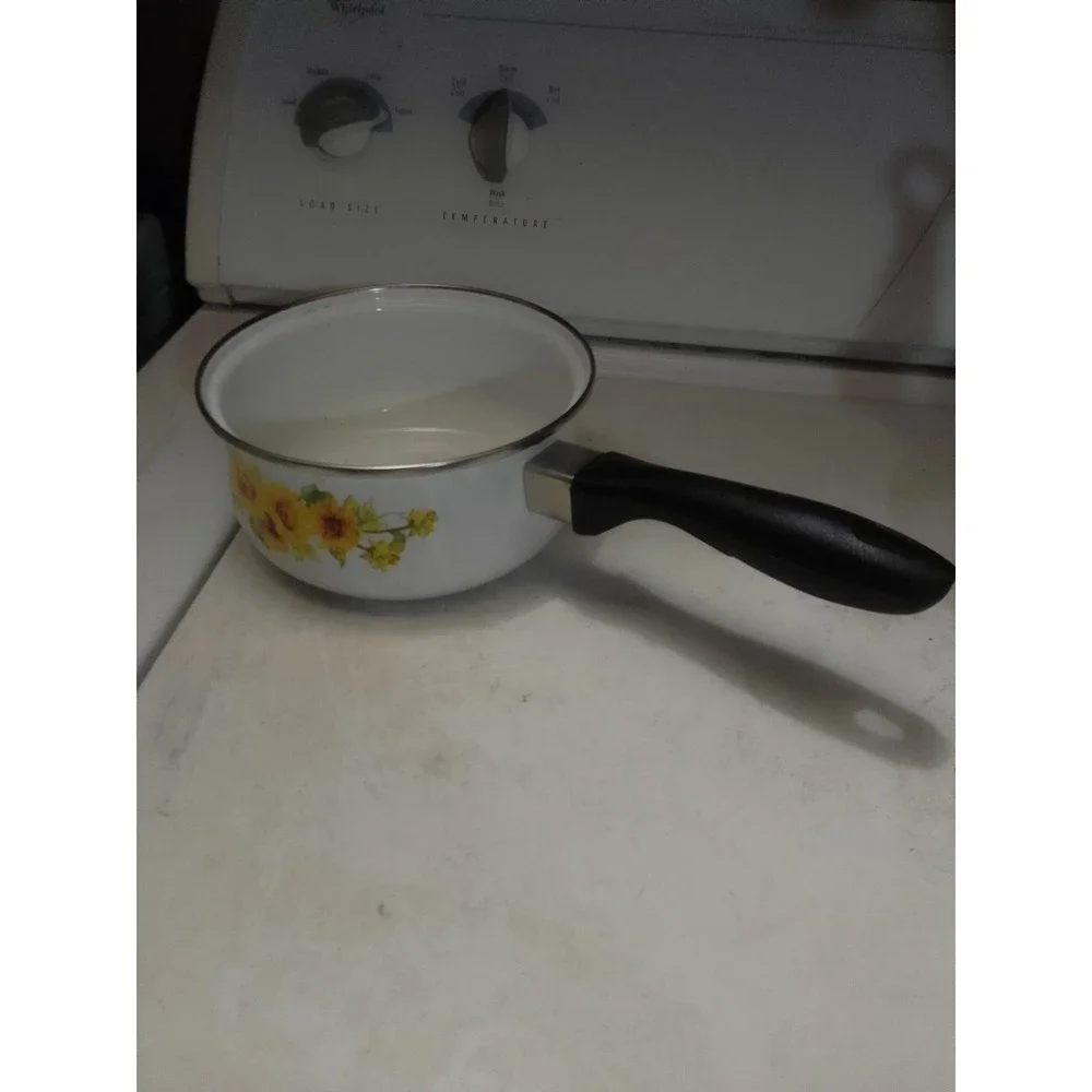 Vintage‎ Sunflower Pattern Enamelware Cookware Saucepan 6